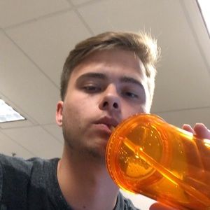 Meet your Posher, Adam